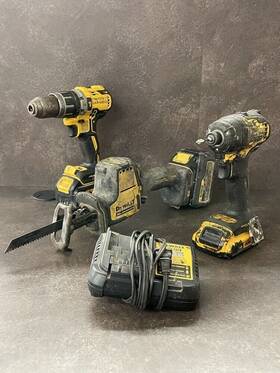 Dcs36 Dewalt 3pc Combo Set In Working Condition