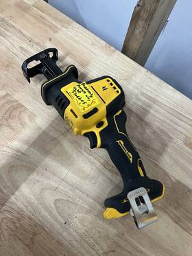 Dcs369br Dewalt Atomic 20v Max Brushless Reciprocating Saw - For Parts Or Repair
