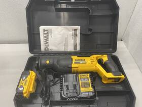 Dsc380p1 Dewalt 20v Max Cordless Reciprocating Saw