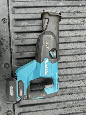 Grj02z Makita 40v Reciprocating Saw