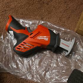 251706329 Milwaukee M12 Hackzall 12v Battery Reciprocating Saw Red/black Model