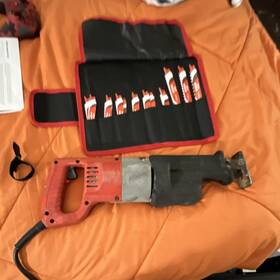 Milwaukee 6092-20 Sawzall 120v Corded Electric Reciprocating Saw With Blades And Case