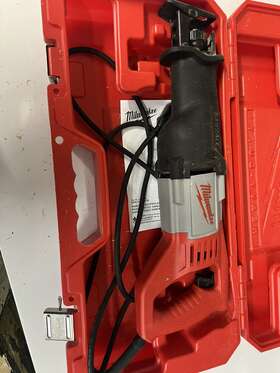 65039-31 Milwaukee 12 Amp 3/4 Inch Stroke Sawzall Reciprocating Saw With Hard Case