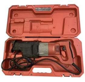 6521-20 Milwuakee Milwaukee Super Orbital Sawzall Reciprocating Saw In The Case