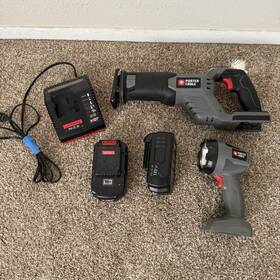 Pc1800r Porter-cable Reciprocating Saw And Work Light 2 Batteries Set Charger L