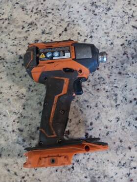 R86035 Ridgid Gen5 X 18 Volt Brushless Cordless 1/4 For Parts Or Repair