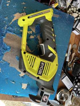 P560 Ryobi Reciprocating Pruner 18v Battery Compatible No It Works