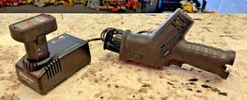 Ctrs761abk Snap-on 14.4v Cordless Reciprocating Saw Charger And 1 Battery