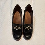 Naturalizer Cabaret Horsebit Black Leather Loafer Us 9 Block Heel Medallion. Fixed Price $21.00.