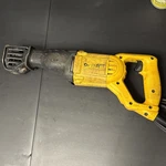 Dewalt DWE304 Reciprocating Saw Tool Flush Cutting Position Blade Clamp. Fixed Price $39.96.